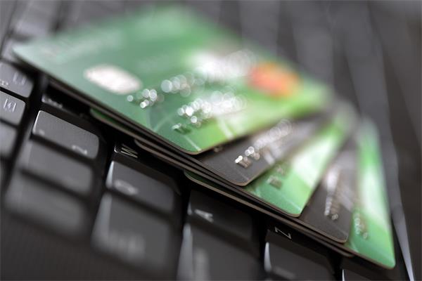 申信用卡時收入決定了信用卡額度的高低？并不完全是?。?title=